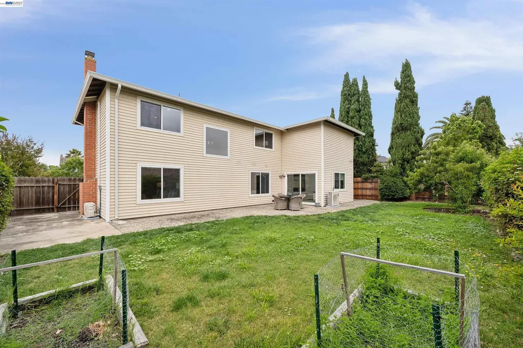 37842 Dahlia Drive Newark CA 94560