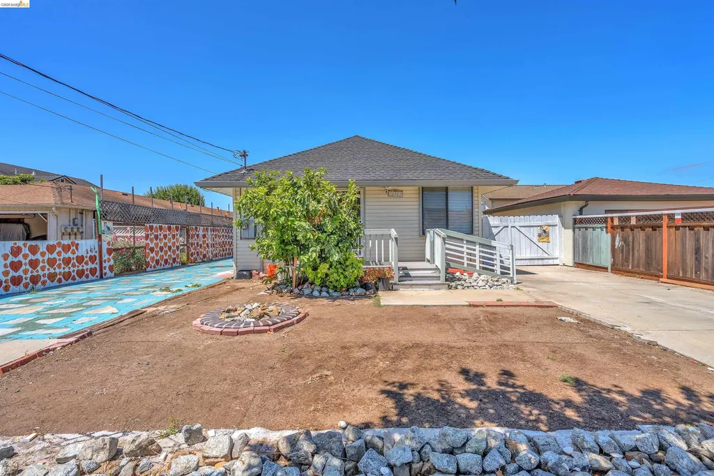 36863 Elm Street Newark CA 94560