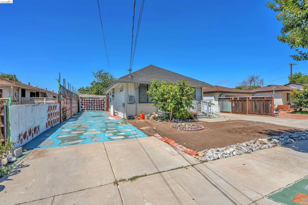 36863 Elm Street Newark CA 94560