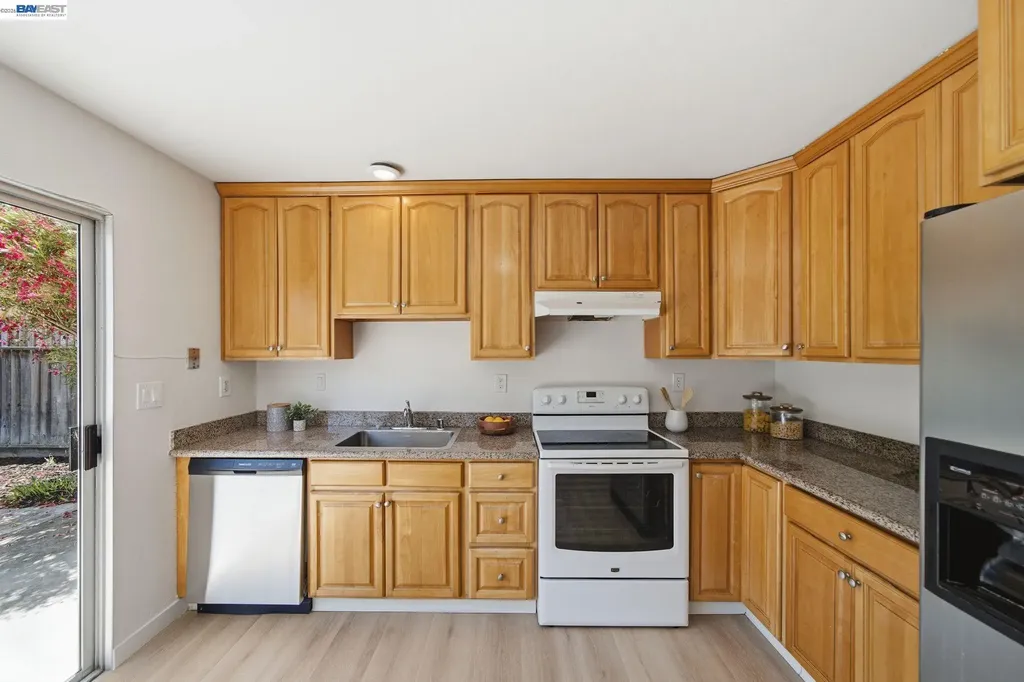 1132 Fabian Way Hayward CA 94544
