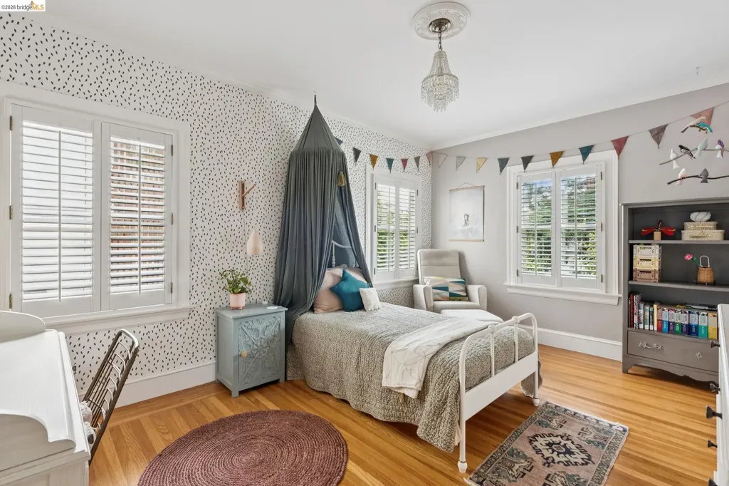 68 Oakmont Avenue Piedmont CA 94610