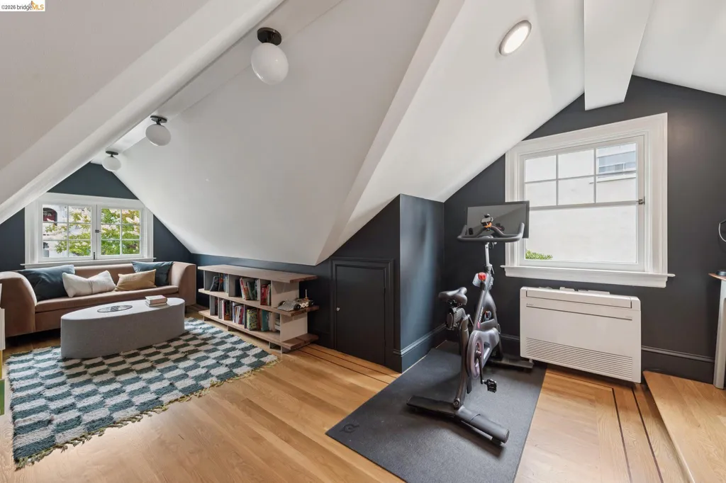 68 Oakmont Avenue Piedmont CA 94610