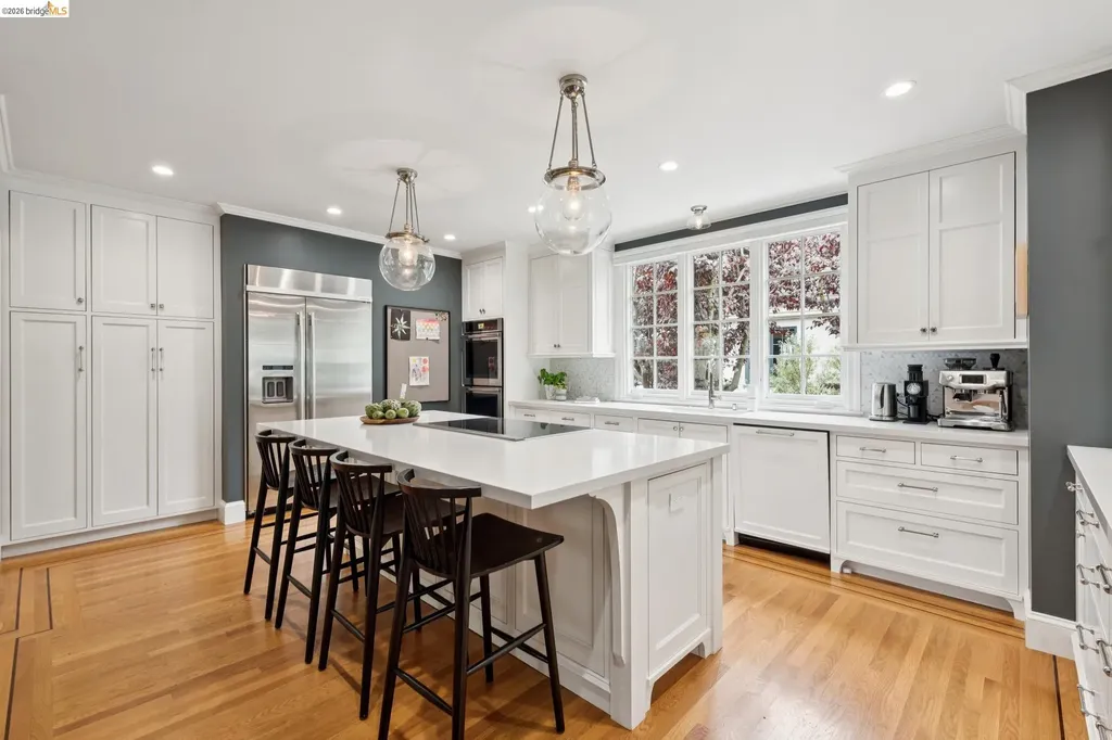 68 Oakmont Avenue Piedmont CA 94610