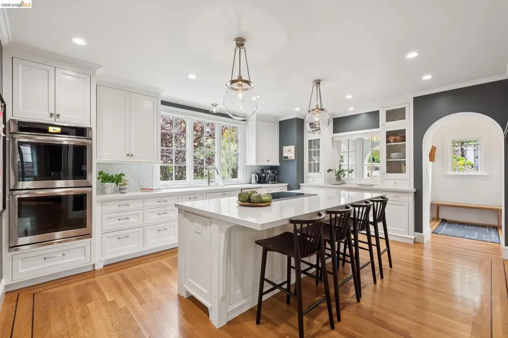 68 Oakmont Avenue Piedmont CA 94610