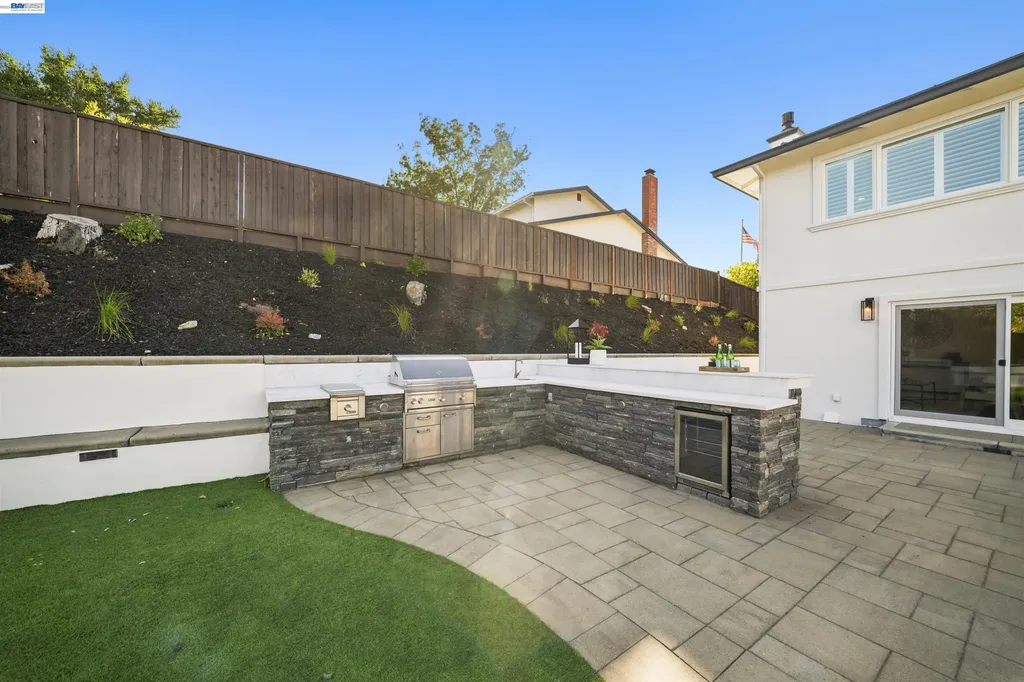 7420 Hansen Drive Dublin CA 94568