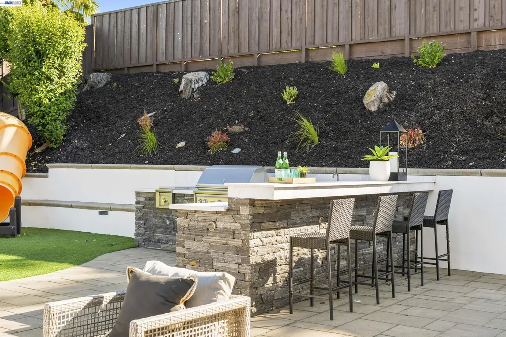 7420 Hansen Drive Dublin CA 94568