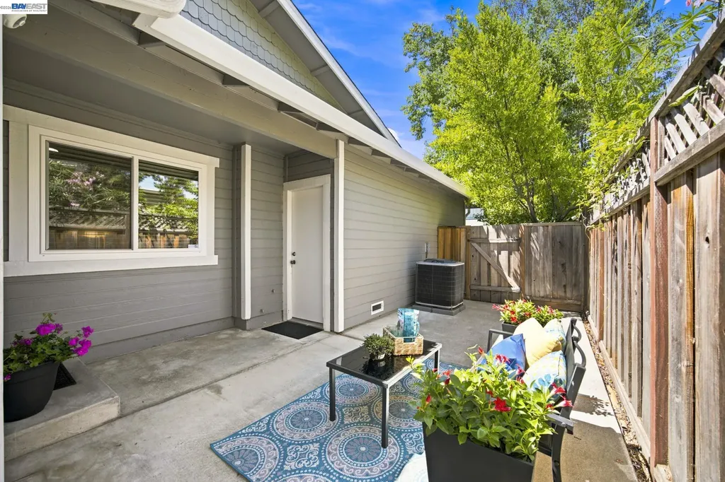 3747 Vineyard Avenue Pleasanton CA 94566