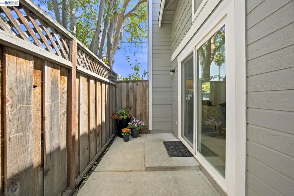 3747 Vineyard Avenue Pleasanton CA 94566