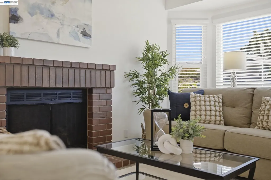 3747 Vineyard Avenue Pleasanton CA 94566