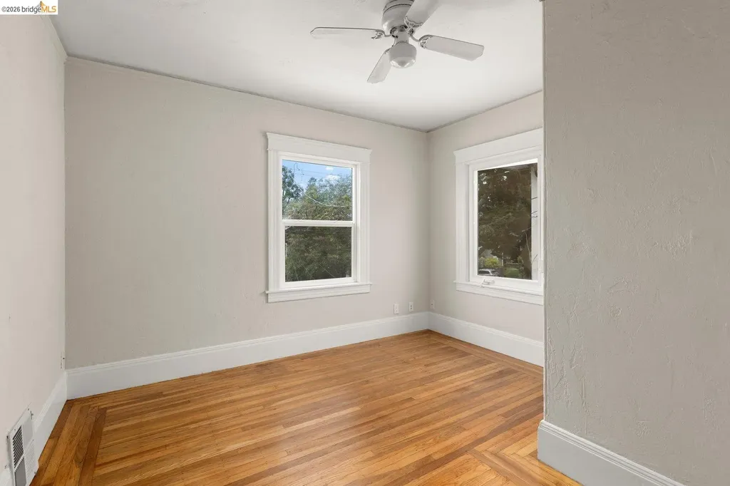 2633 Regent Street Berkeley CA 94704