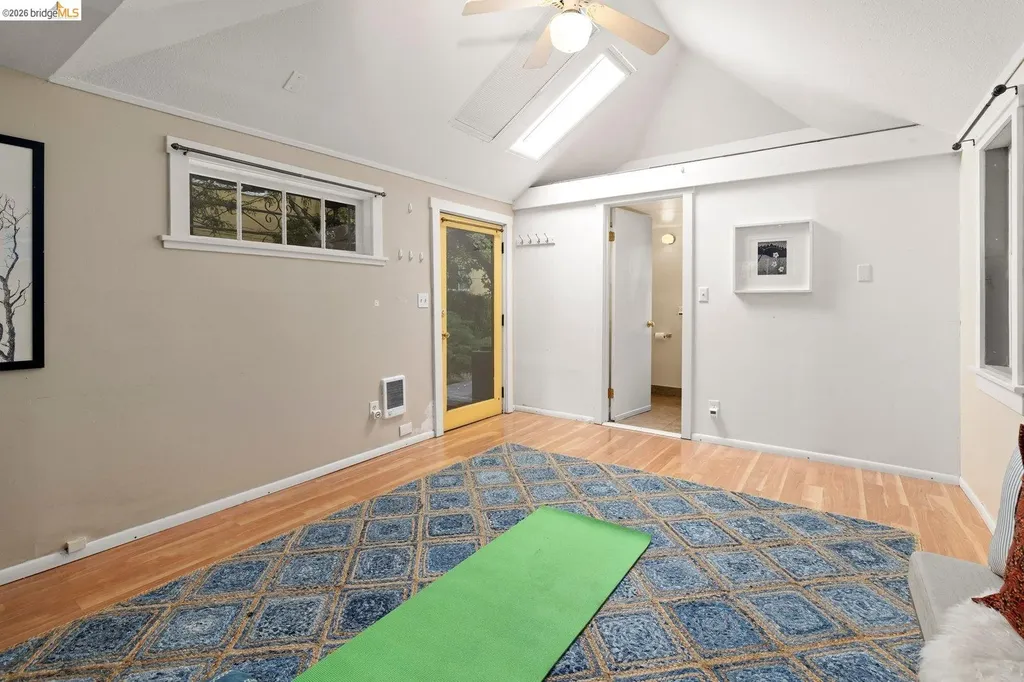 2633 Regent Street Berkeley CA 94704