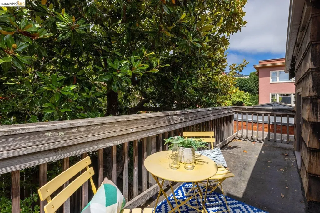 2633 Regent Street Berkeley CA 94704