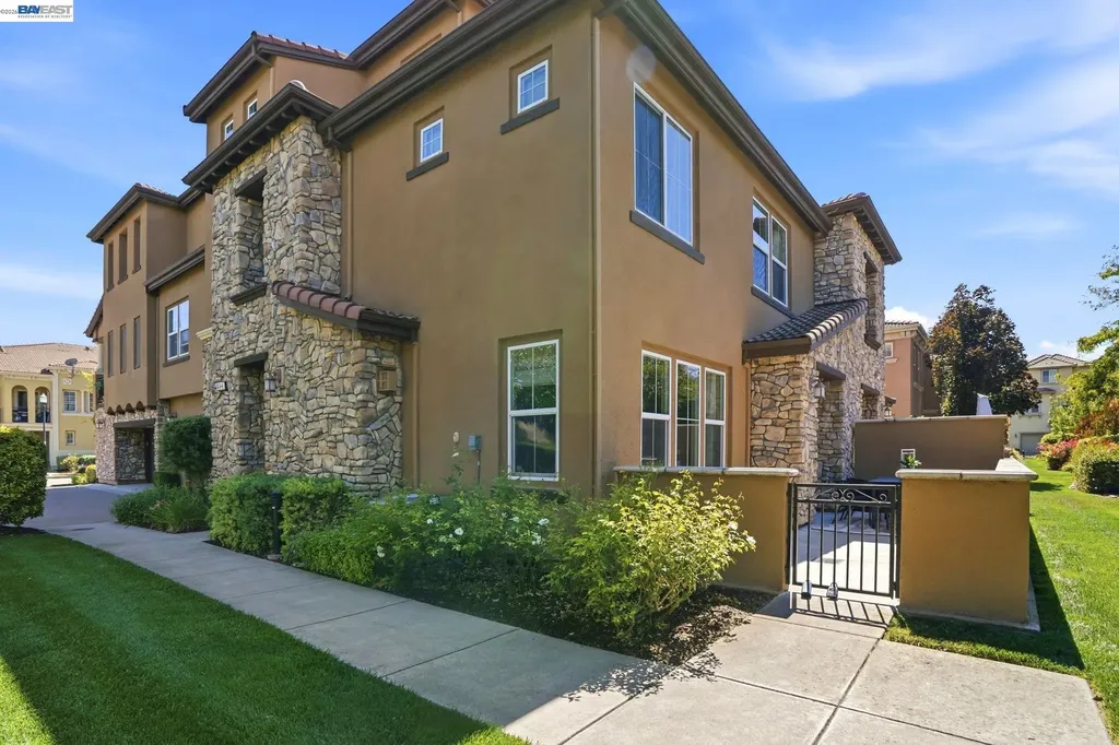 674 Selby Lane Livermore CA 94551