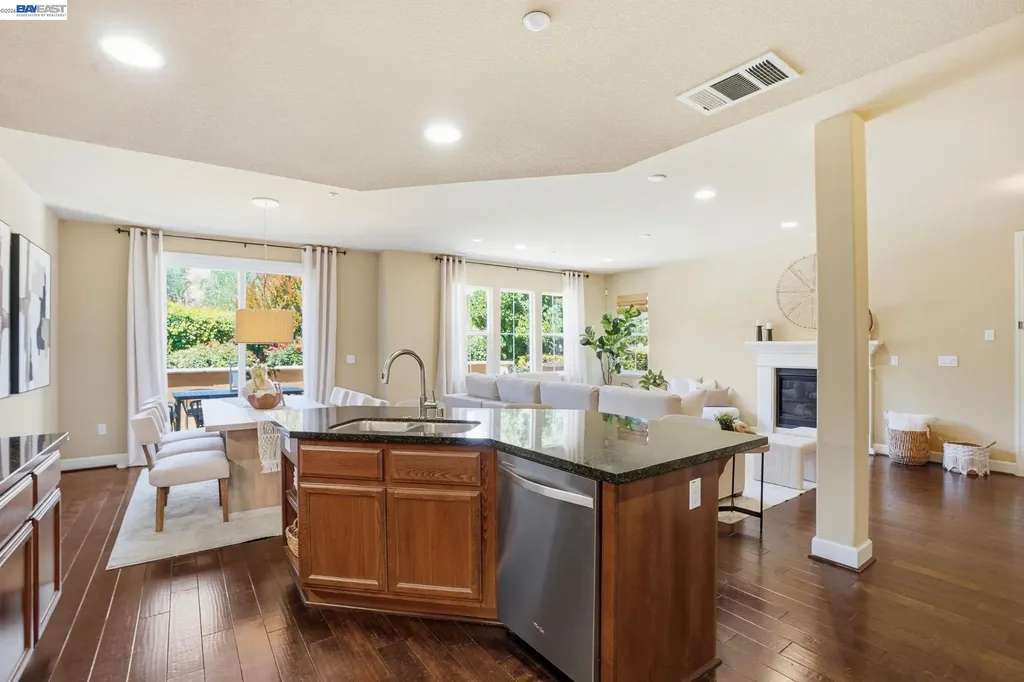674 Selby Lane Livermore CA 94551