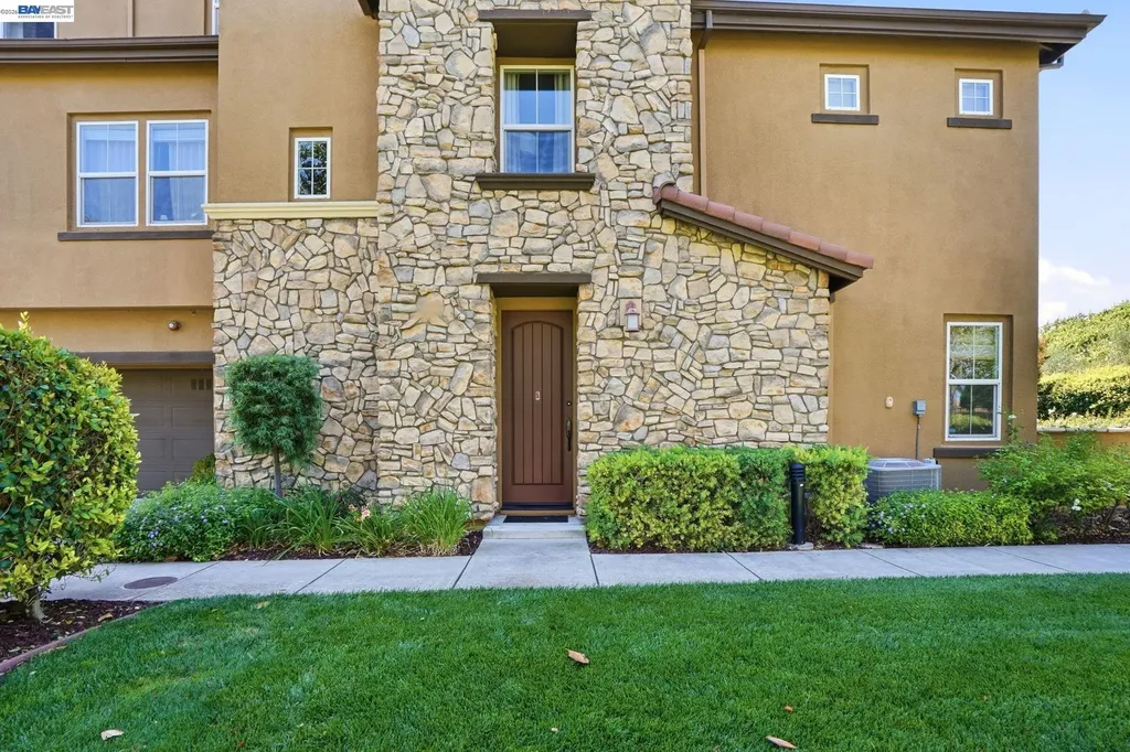 674 Selby Lane Livermore CA 94551