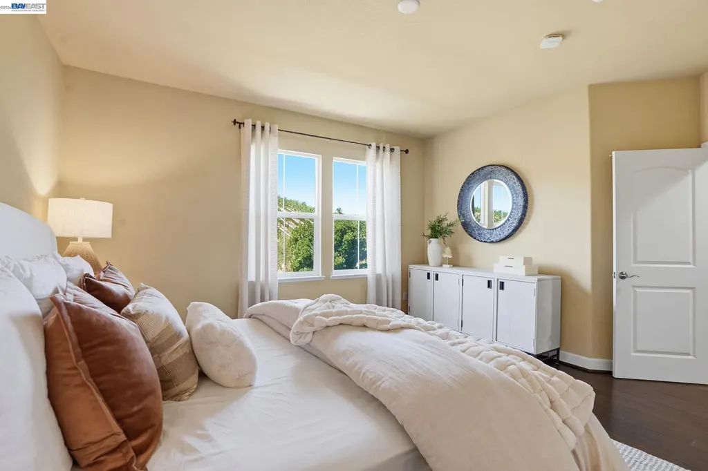 674 Selby Lane Livermore CA 94551