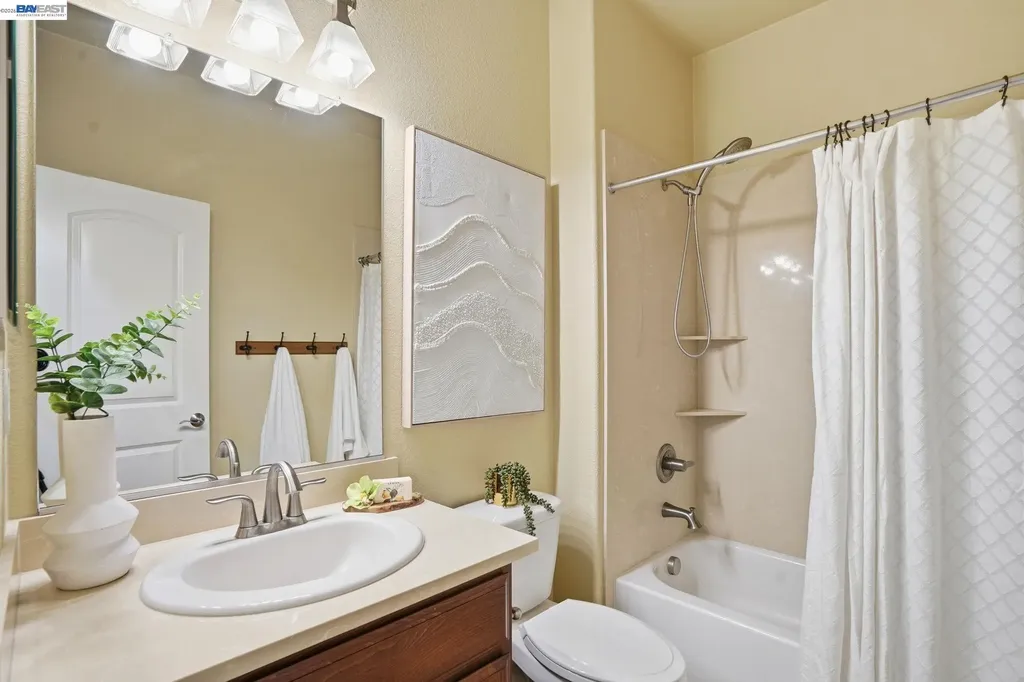 674 Selby Lane Livermore CA 94551
