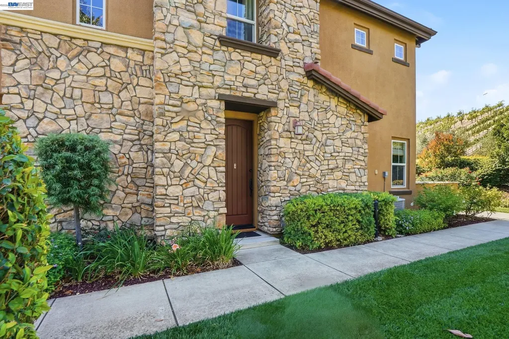 674 Selby Lane Livermore CA 94551