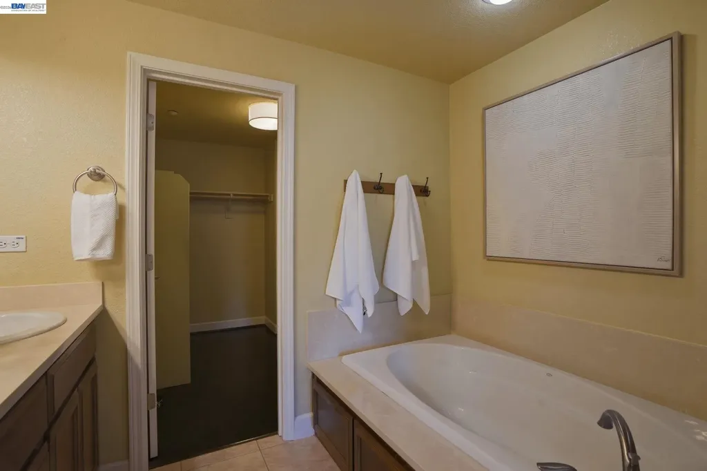 674 Selby Lane Livermore CA 94551