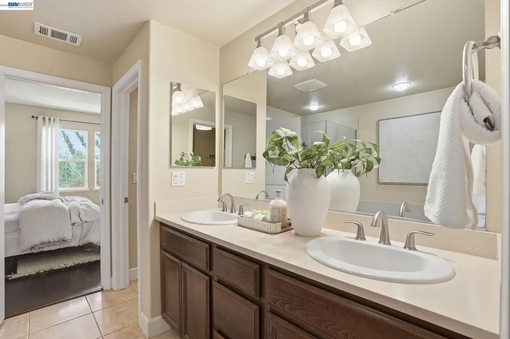 674 Selby Lane Livermore CA 94551