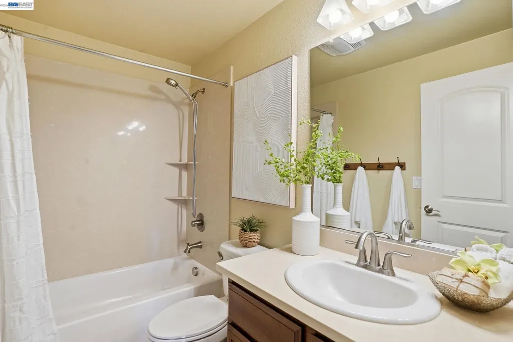 674 Selby Lane Livermore CA 94551