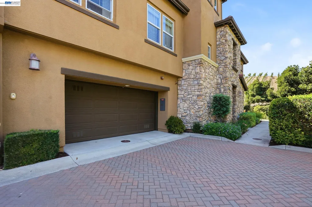 674 Selby Lane Livermore CA 94551