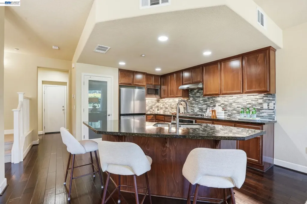 674 Selby Lane Livermore CA 94551