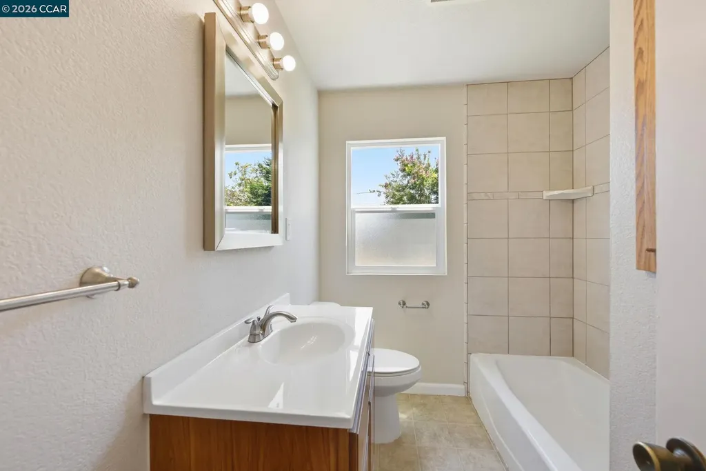 2305 Star Avenue Castro Valley CA 94546