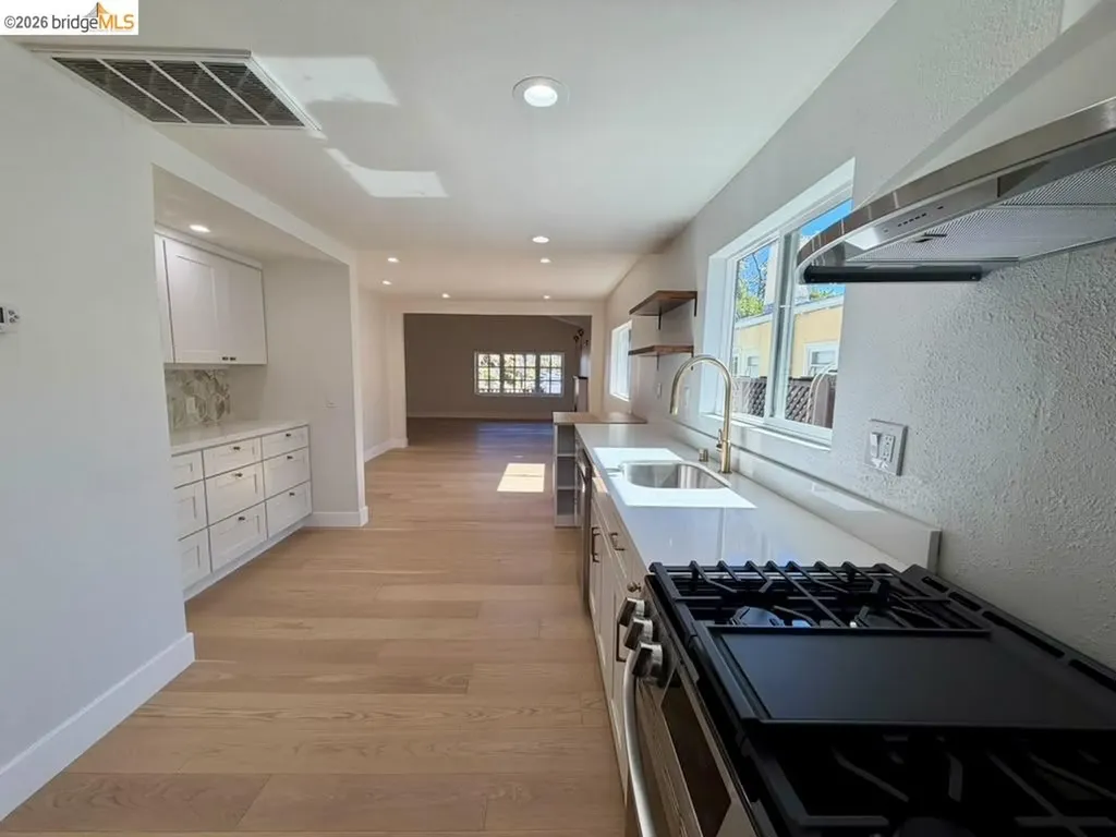 1327 Ward Street Berkeley CA 94702
