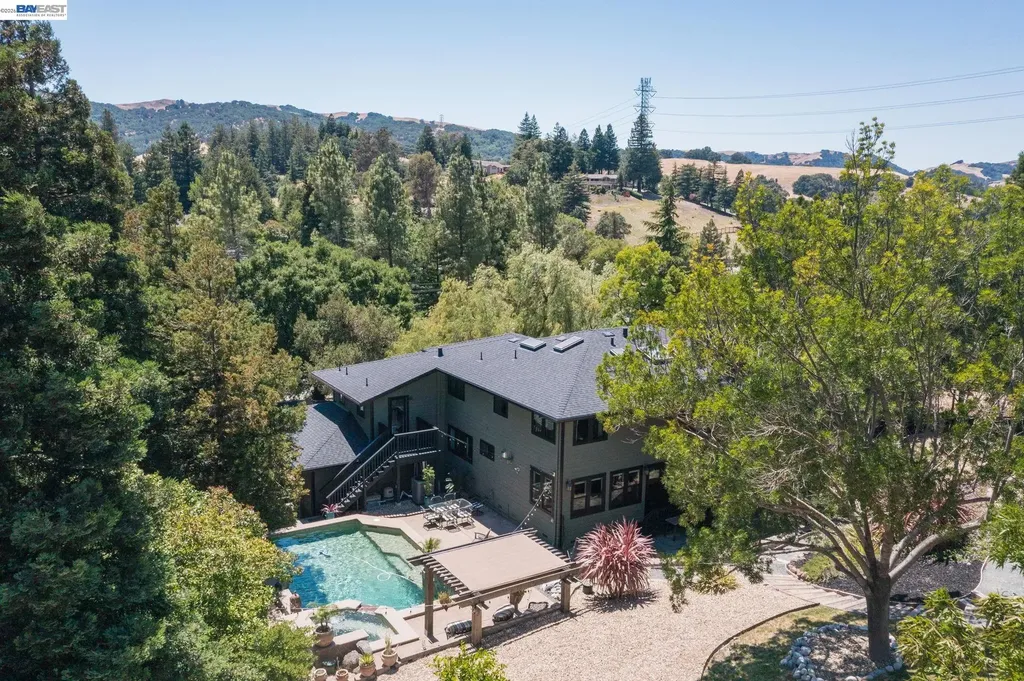 2390 Reliez Valley Road Martinez CA 94553