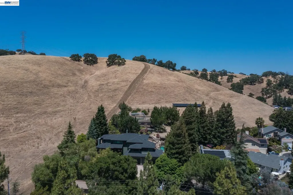 2390 Reliez Valley Road Martinez CA 94553