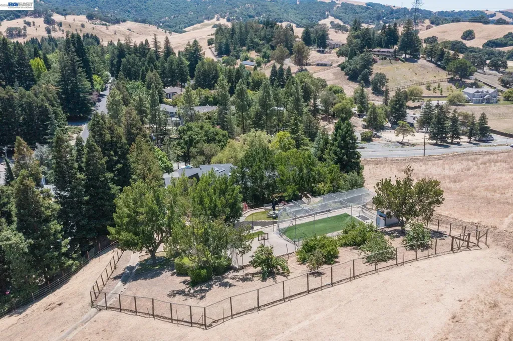 2390 Reliez Valley Road Martinez CA 94553