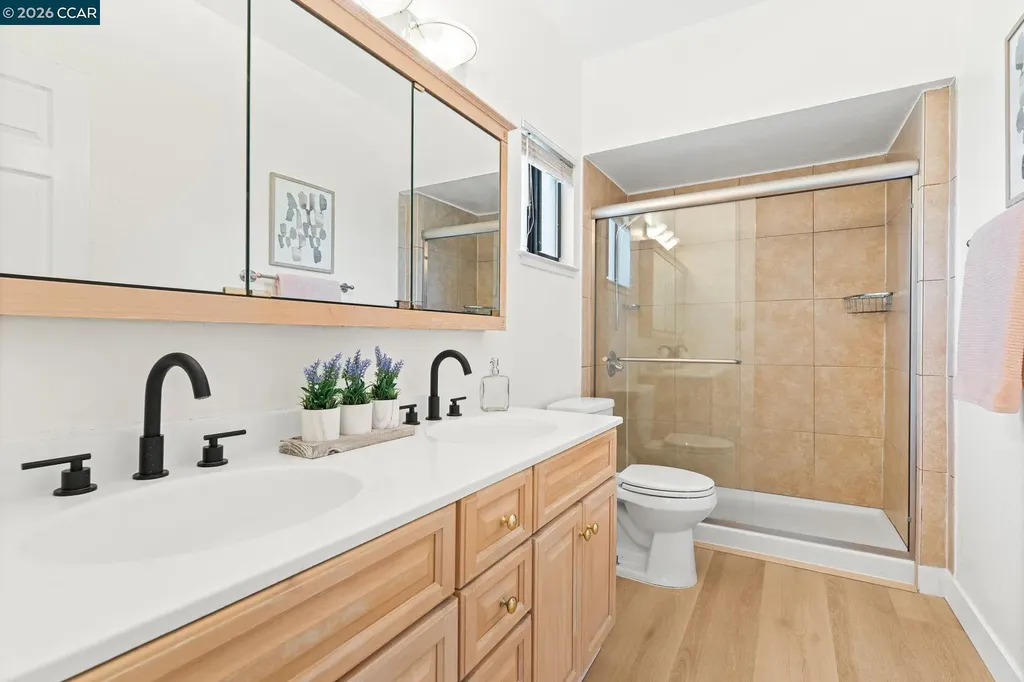 2542 Mockingbird Hill Road Walnut Creek CA 94597