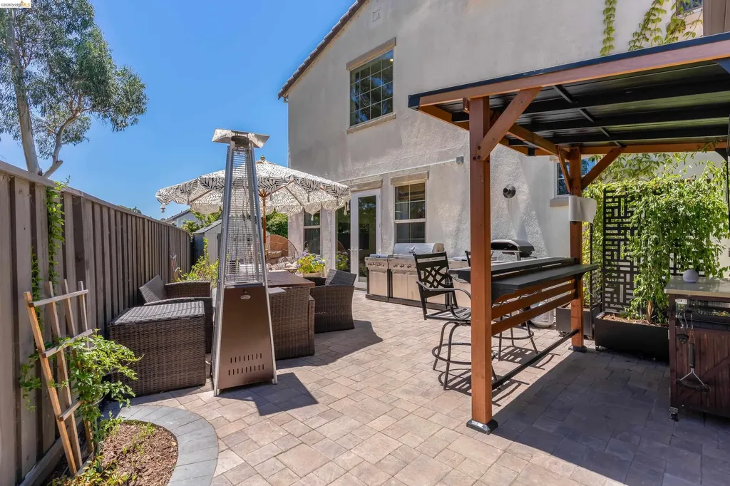 1461 Montclair Street Vallejo CA 94592