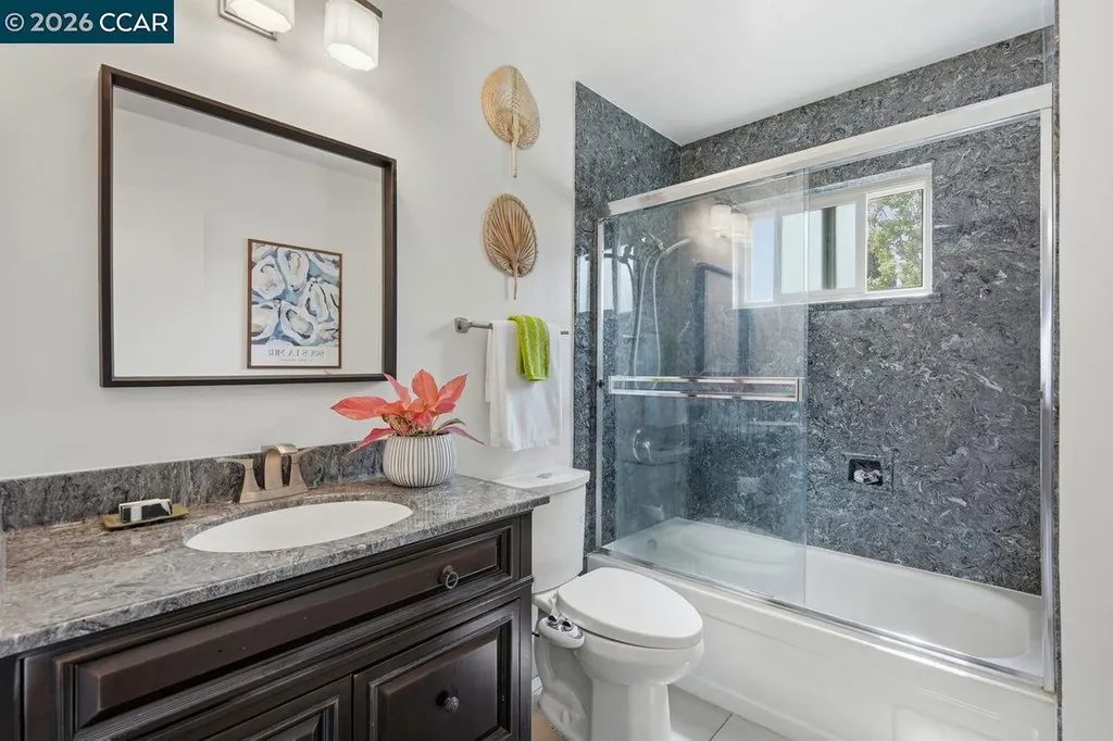 2115 Central Alameda CA 94501