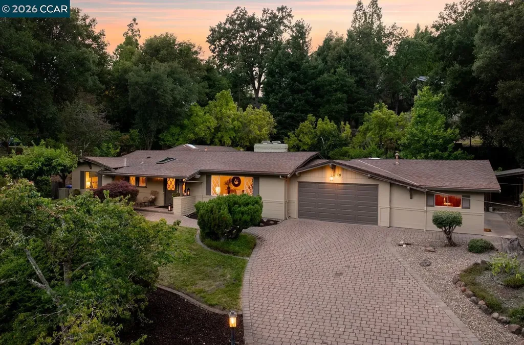19 Valley Drive Orinda CA 94563