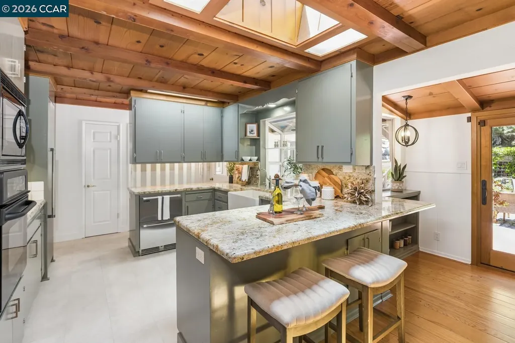 19 Valley Drive Orinda CA 94563