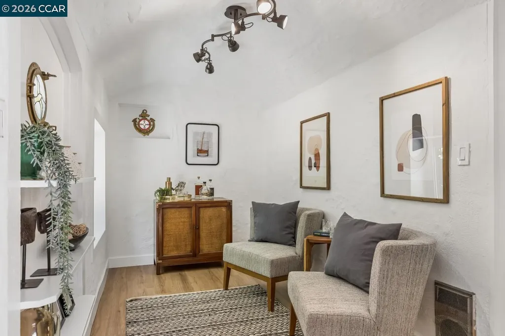 19 Valley Drive Orinda CA 94563