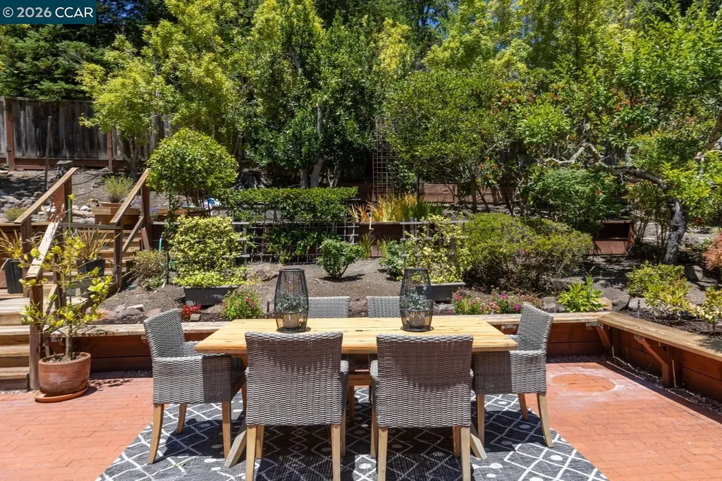19 Valley Drive Orinda CA 94563