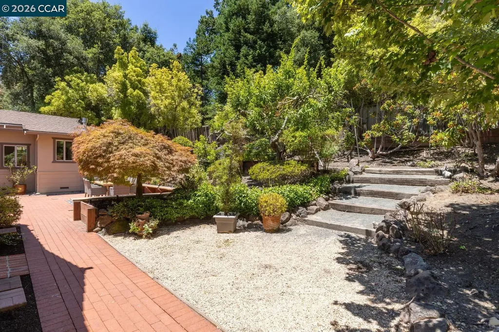 19 Valley Drive Orinda CA 94563