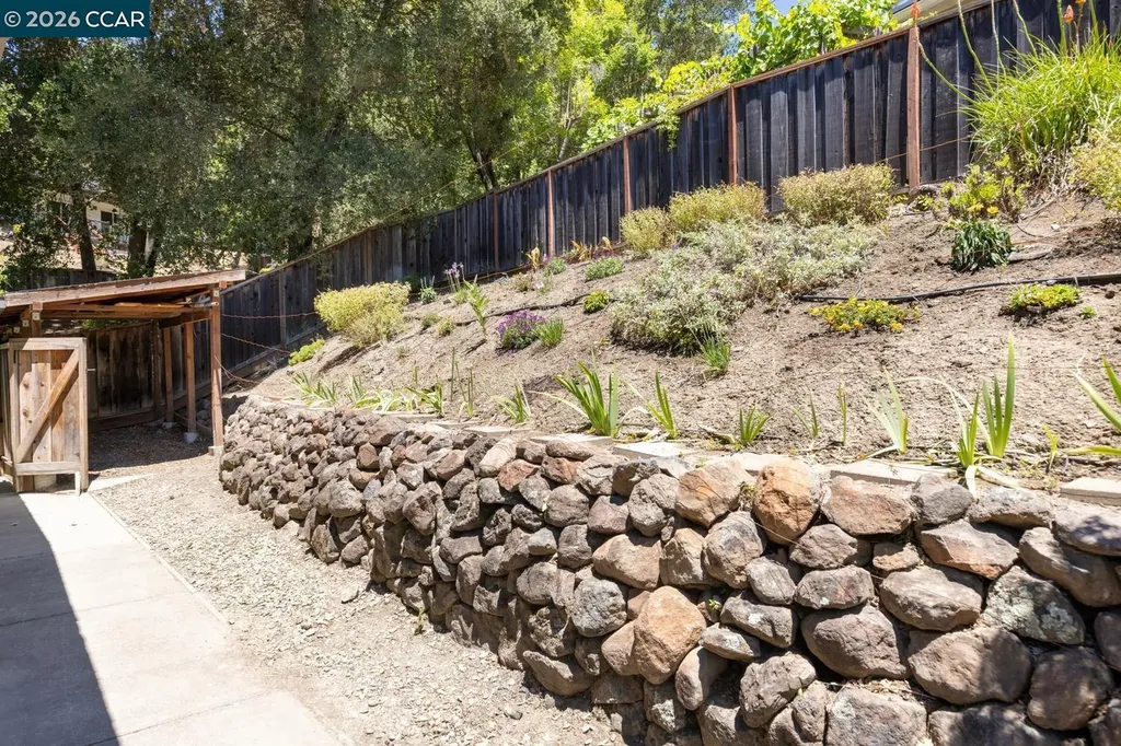 19 Valley Drive Orinda CA 94563