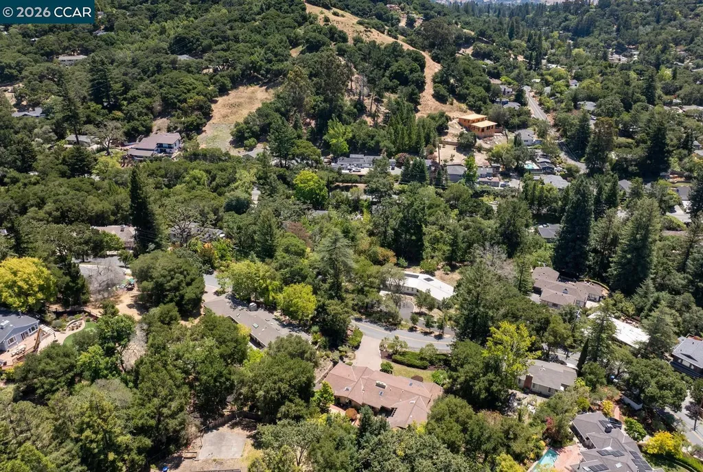 19 Valley Drive Orinda CA 94563
