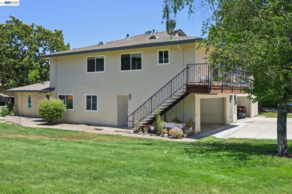 2122 Arroyo Court Pleasanton CA 94588