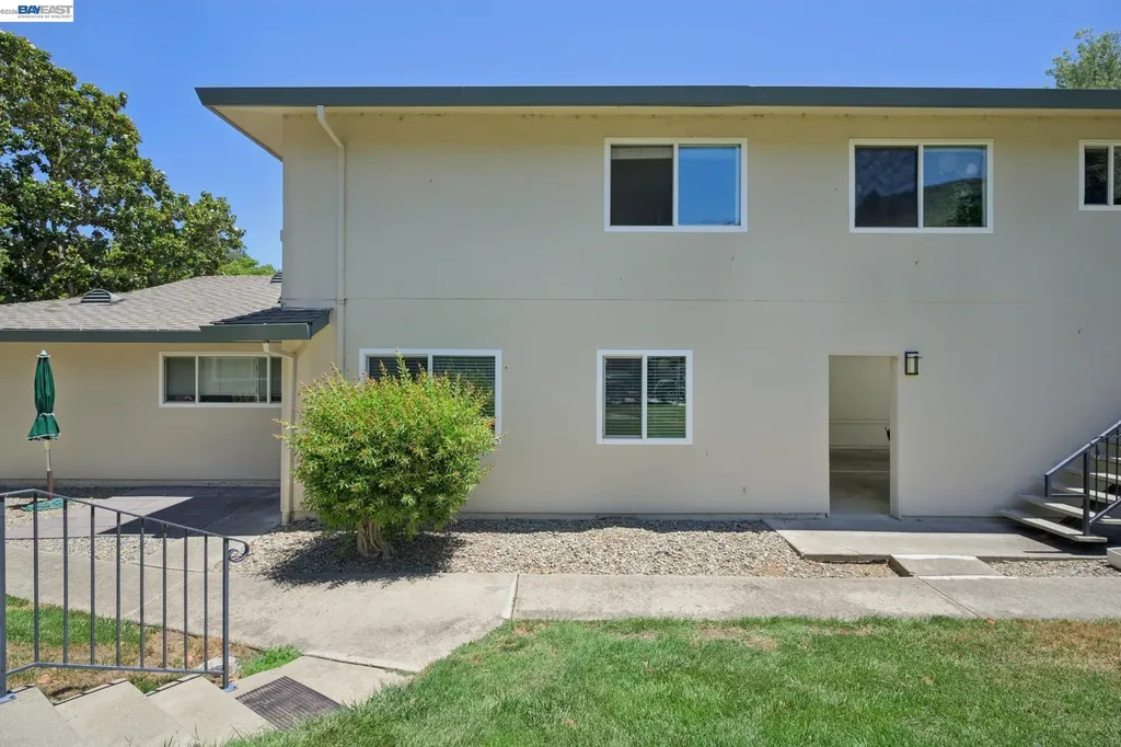 2122 Arroyo Court Pleasanton CA 94588