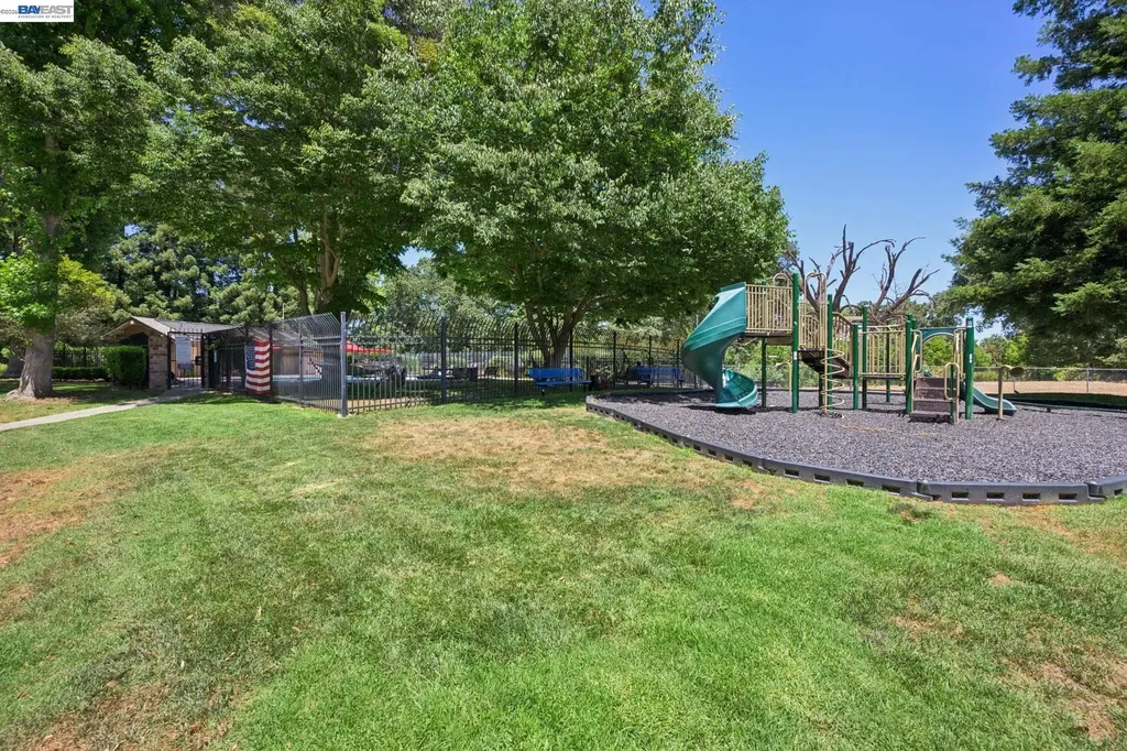 2122 Arroyo Court Pleasanton CA 94588