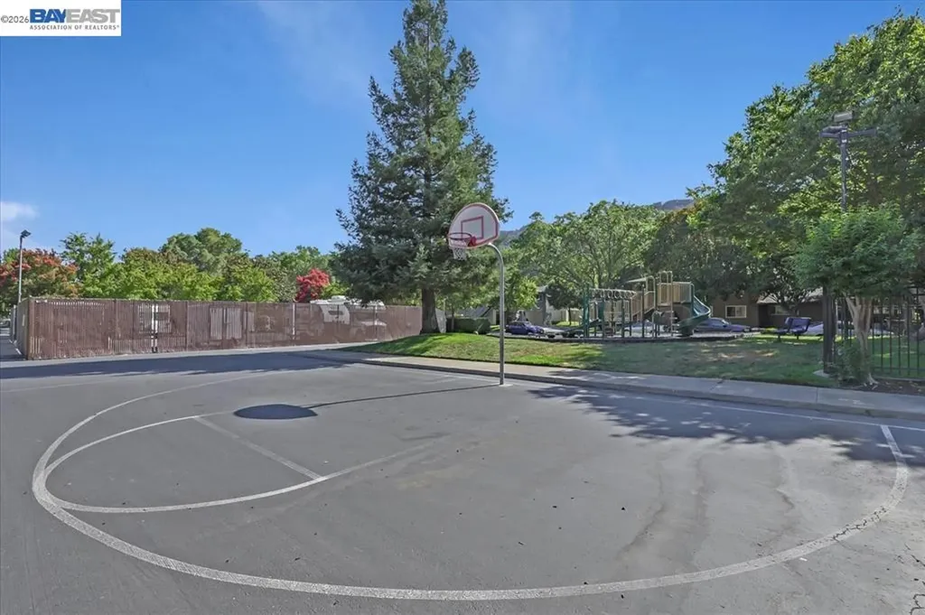 2122 Arroyo Court Pleasanton CA 94588