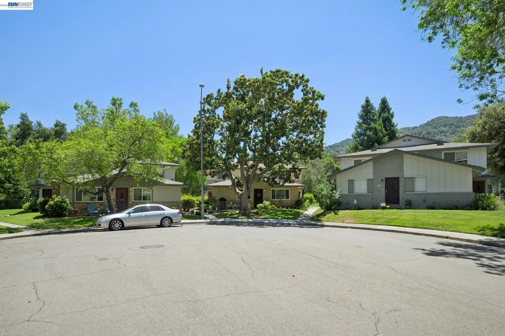 2122 Arroyo Court Pleasanton CA 94588