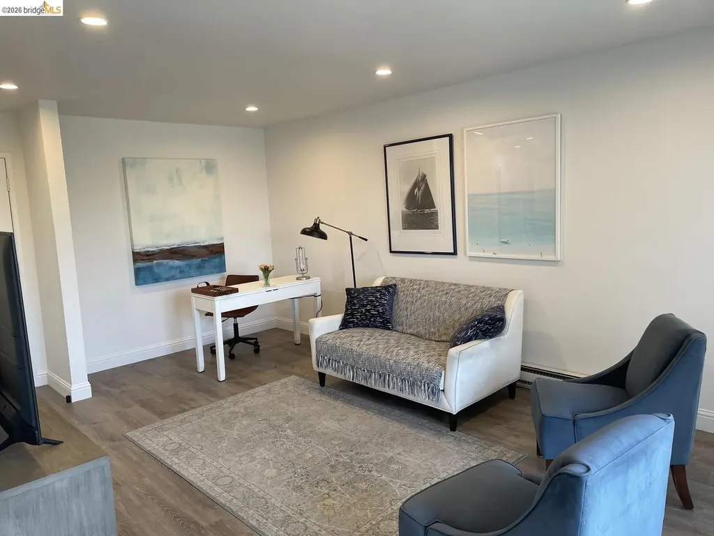 4 Commodore Drive Emeryville CA 94608
