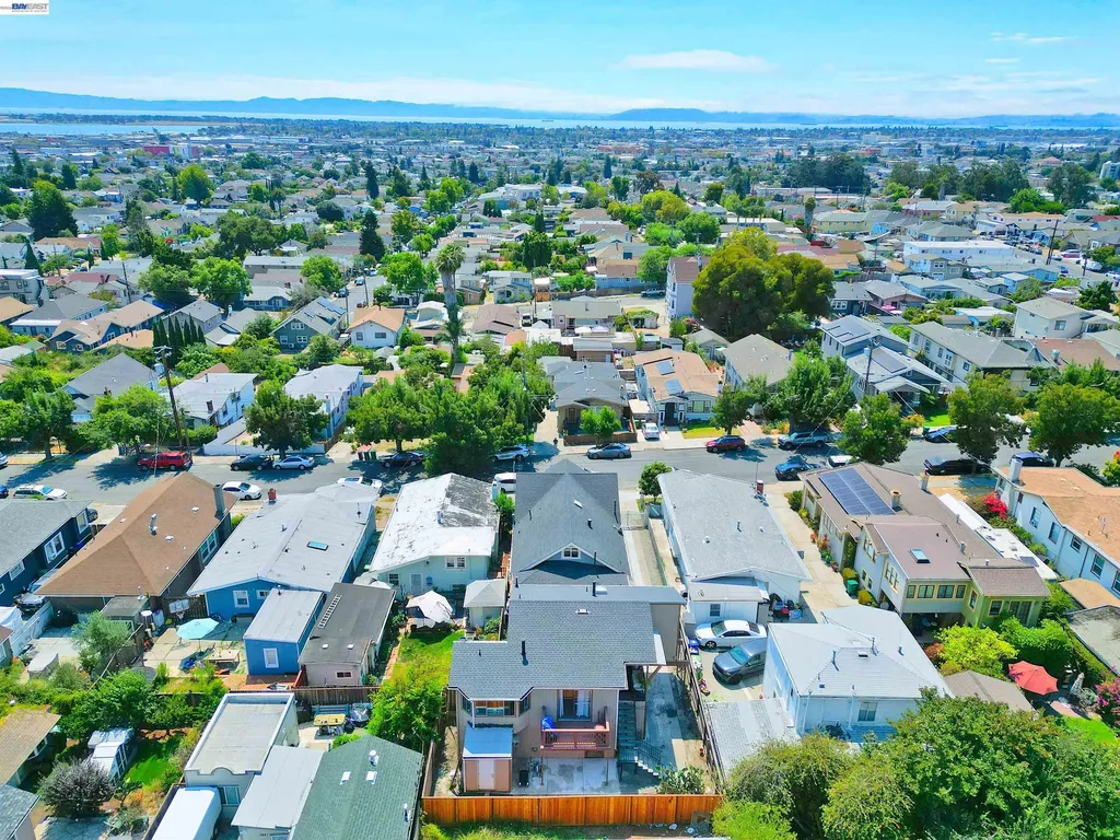 3914 Agua Vista Street Oakland CA 94601