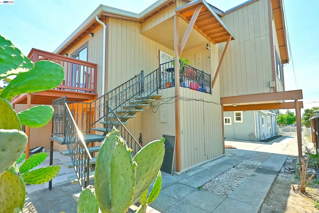 3914 Agua Vista Street Oakland CA 94601